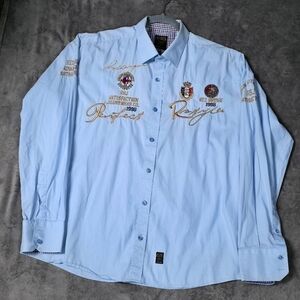 Red Bridge Light Blue Embroidered Button-Up Shirt